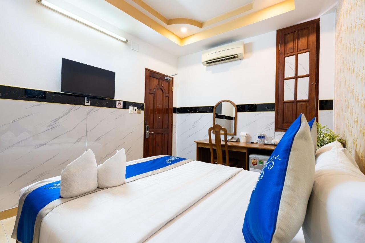 Khach San Hong Phat Ho Chi Minh City Exterior photo
